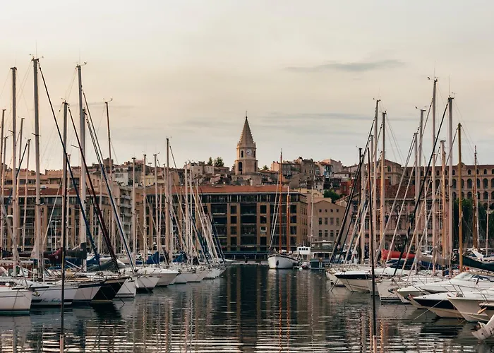 Escale Oceania Marseille Vieux Port